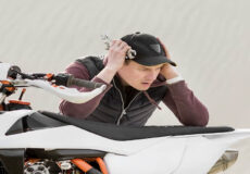 رفع دود سفید اگزوز موتور سیکلت