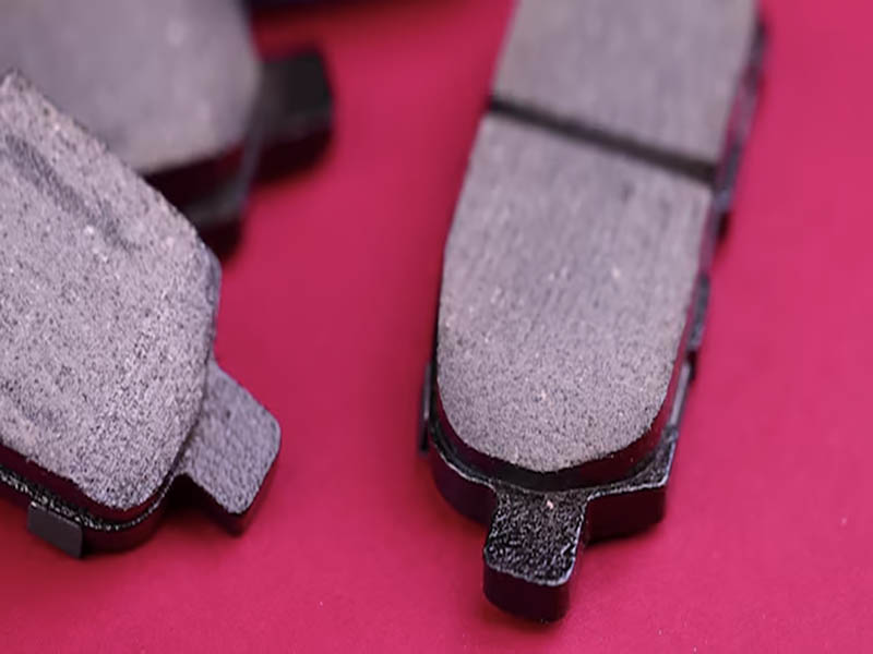 آموزش نحوه تعویض لنت ترمز خودرو